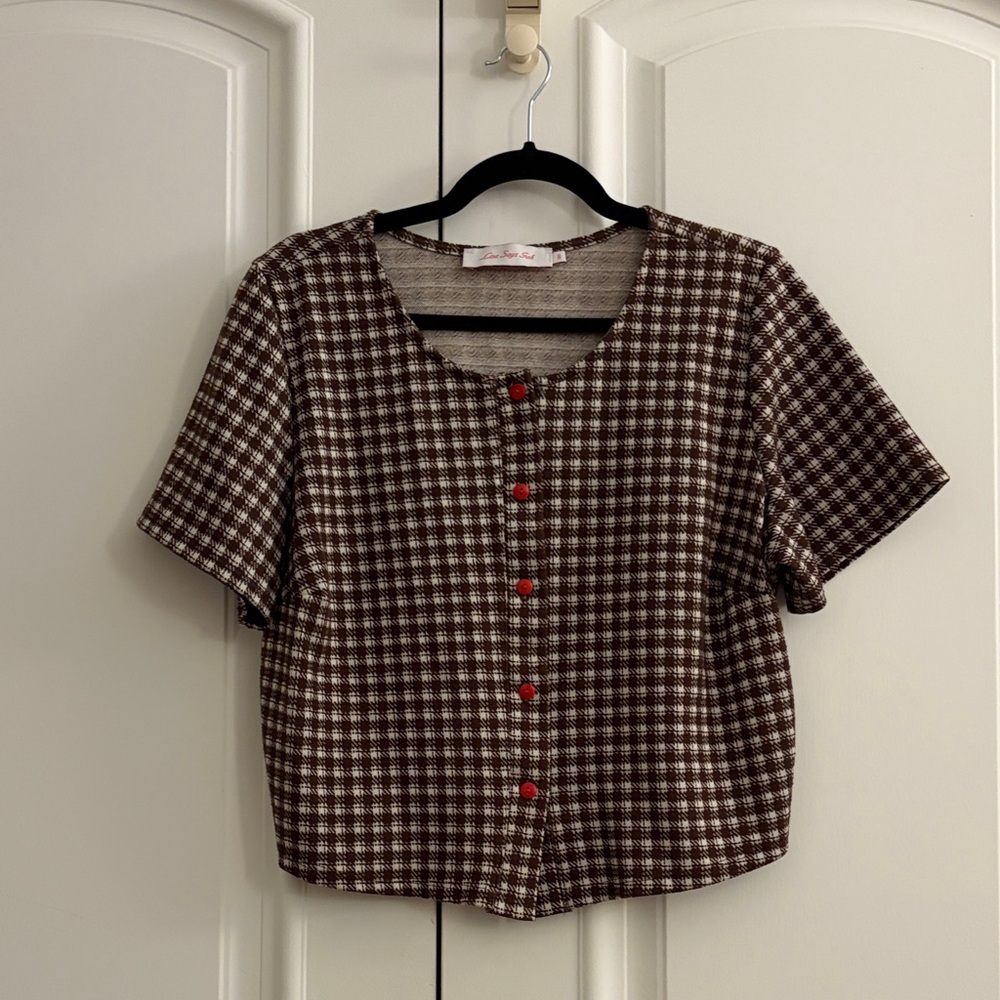 Lisa Says Gah Brown and Cream Checked Button-Down Top with Red Buttons